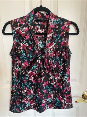Nine West Black Floral Tie-front Sleeveless Top